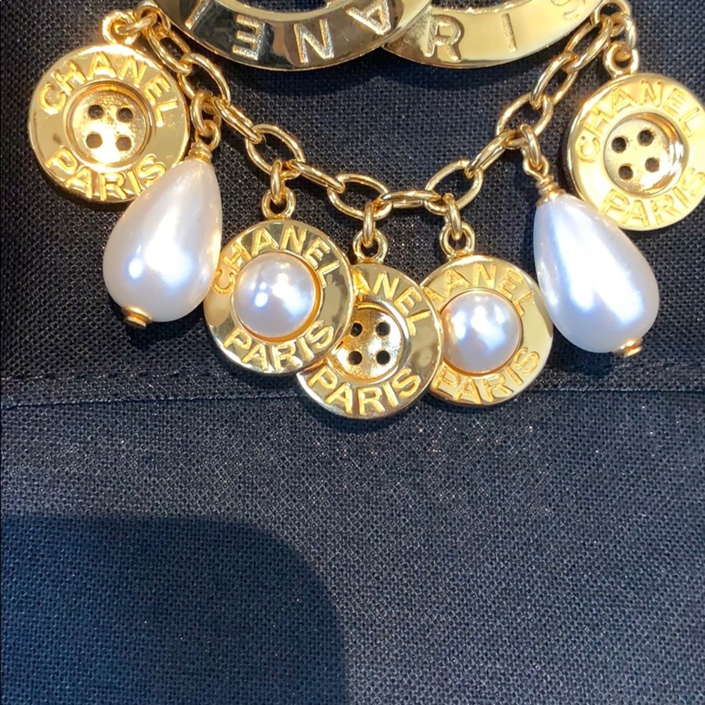 Sold out Chanel Broch - Picture 4 of 6